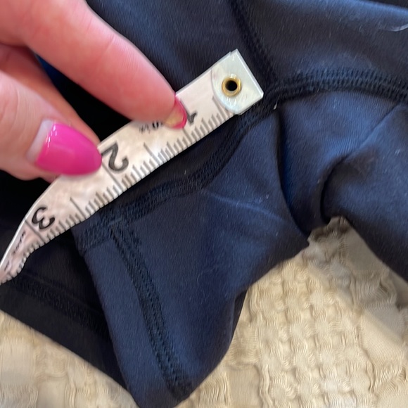 curves and combatboots black booty scrunch shorts - Picture 2 of 5